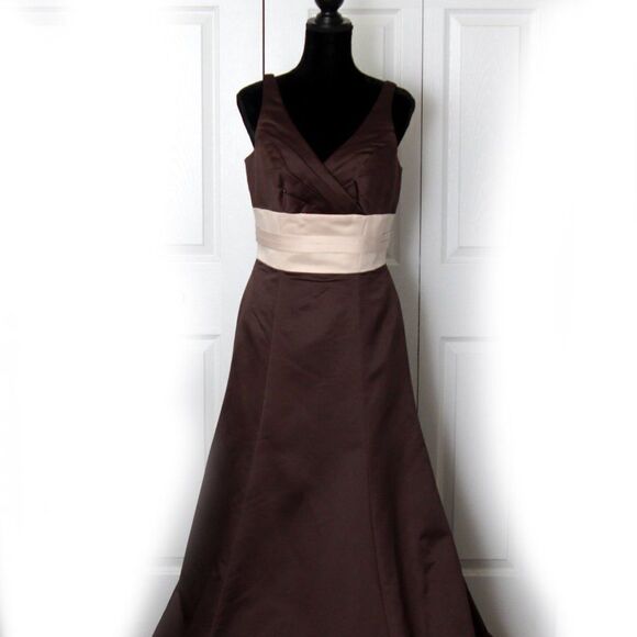 NWT‎ Saison Blanche Brown Satin Bridesmaid/Prom Maxi Dress with Ivory Sash Sz 12 - Picture 16 of 16